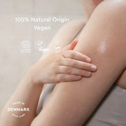 Urtekram Soothing Aloe Vera Gel with Hyaluronic Acid 100ml tube application